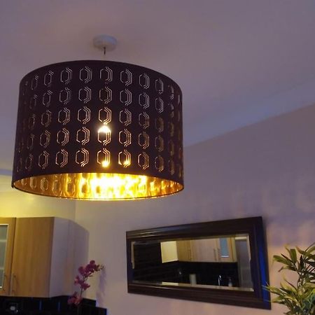 Must See, Quality 1 Bed, Romford, 20 Mins C.London Kültér fotó