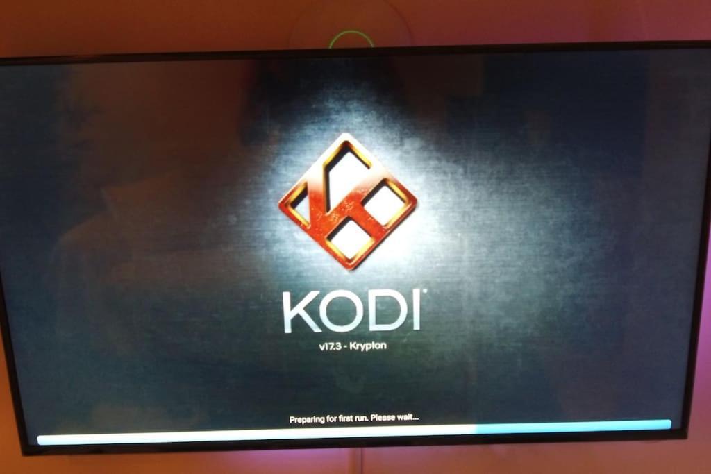 Must See, Quality 1 Bed, Romford, 20 Mins C.London Kültér fotó