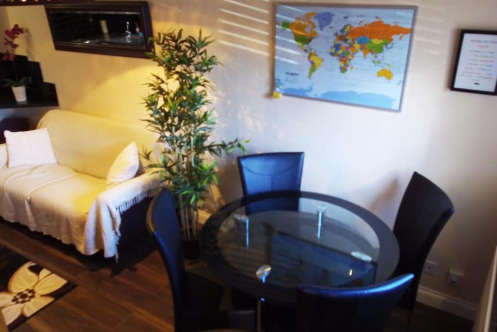 Must See, Quality 1 Bed, Romford, 20 Mins C.London Kültér fotó