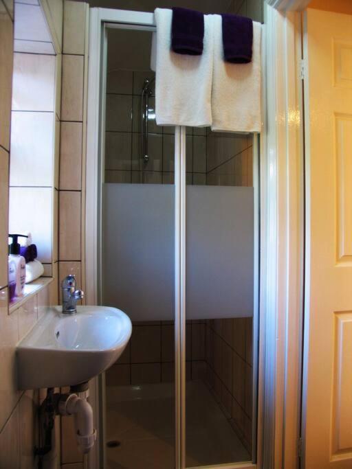 Must See, Quality 1 Bed, Romford, 20 Mins C.London Kültér fotó