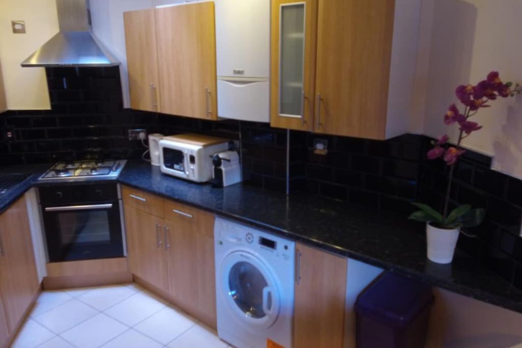 Must See, Quality 1 Bed, Romford, 20 Mins C.London Kültér fotó