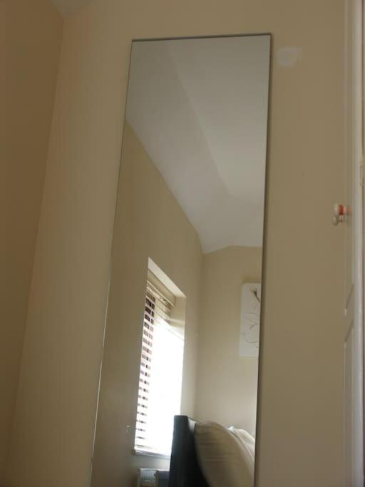 Must See, Quality 1 Bed, Romford, 20 Mins C.London Kültér fotó